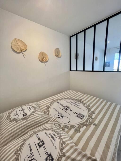 Studio 4 Couchages A 12 Min De La Plage A Pied Avec Wifi, Le Parking Est En Option อองทีบส์ ภายนอก รูปภาพ